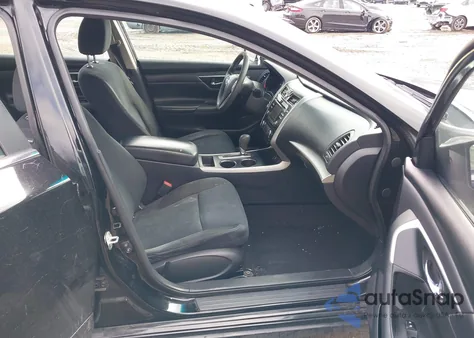 2015 Nissan Altima 2.5 S z USA, uszkodzony, nr VIN 1N4AL3AP0FC266821